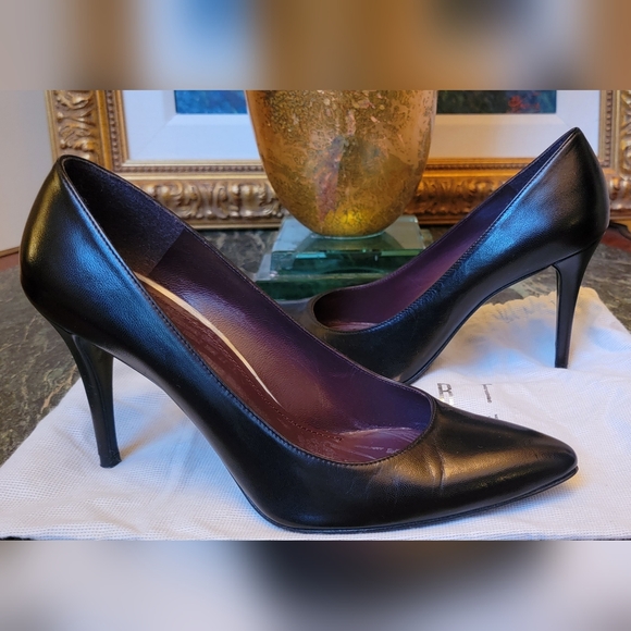 100% AUTHENTIC STUART WEITZMAN HIGH HEEL BLACK LEATHER POINTY TOE PUMPS SIZE 9 - Picture 10 of 10